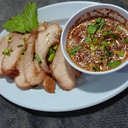 คอหมูย่าง