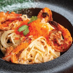 สปาเกตตี้ครีมไข่กุ้งและกุ้ง