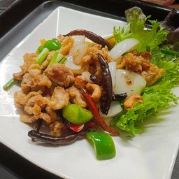 ไก่ผัดเม็ดมะม่วง