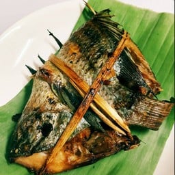 ปลาปิ้งอั่ว(ปลาย่างยัดไส้สมุนไพร)