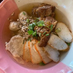 ก๋วยเตี๋ยวรวมน้ำใส + หมูตุ๋น