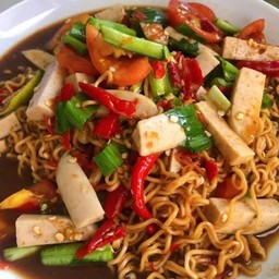 ตำมาม่าหมูยอ