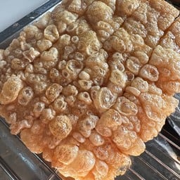 ห๊ะหมูกรอบบบบ อร่อยแน่แม่บอกก