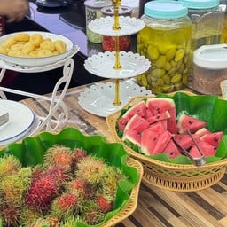 ชานชาลา หมูกระทะบุฟเฟ่ต์