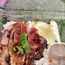 ข้าวคอหมูย่างจิ้มแจ่ว