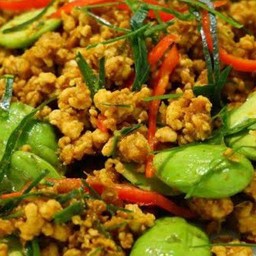 คั่วกลิ้งหมูสับสะตอ กับข้าว