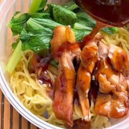 หมี่ผัดทงคัตสึ