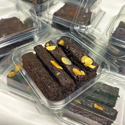 บราวนี่อัลมอนด์ชิ้น