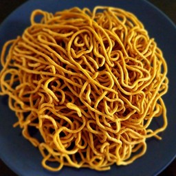 หมี่กรอบ