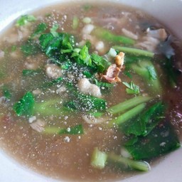 ราดหน้าหมู เส้นใหญ่