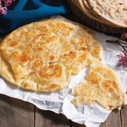 โรตีเนยนม