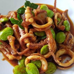 ปลาหมึกผัดกะปิสะตอ ผัดใหม่ทุกออเดอร์ไม่รวมราดข้าว