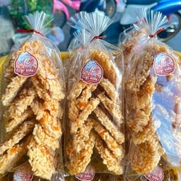 ข้าวแต๋นน้ำแตงโม แบบโรยน้ำตาล