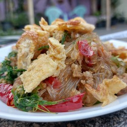 ข้าวราดผัดวุ้นเส้นชะอมกุ้ง