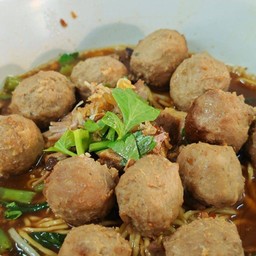 เกาเหลาลูกชิ้นเนื้อเอ็นล้วน-จัมโบ้