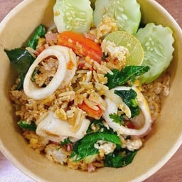 ข้าวผัดปลาหมึก