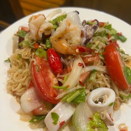 ยำมาม่าทะเล