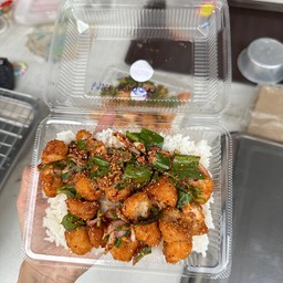 ข้าวยำไก่แซ่บ
