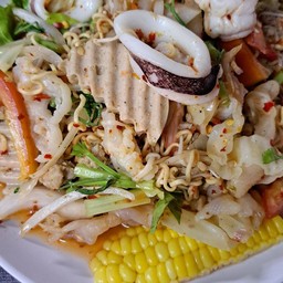 ยำมาม่ารวม