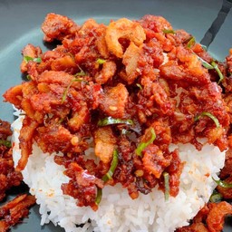 ผัดพริกแกงกากหมู ( เป็นกับข้าว )