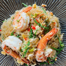 วุ้นเส้นผัดชะอมใส่ไข่