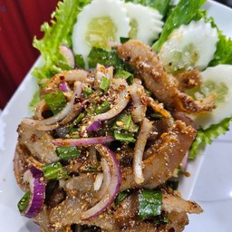 น้ำตกคอหมูย่าง