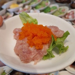 หมูหน้าไข่กุ้ง