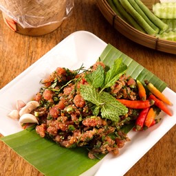 ก้อยเนื้อโคขุน