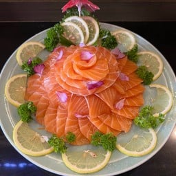 แซลมอนซาชิมิ 300 g.