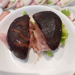 หมูหน้าเห็ดหอม