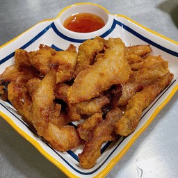 คอหมูทอด ครัวแอมเอง (ทอดในน้ำมันรำข้าว) ขีดละ