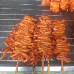 ใส้ไก่ย่่างไม้ละ18บาท