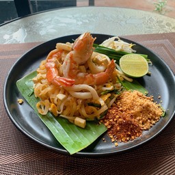 ผัดไทยทะเล