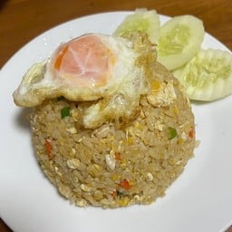 กะเพราหน้าบ้าน