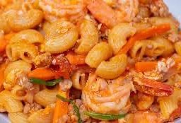 มักโรนีกุ้งผัดซอส