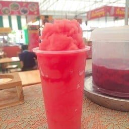 นํ้าผลไม้ปั่น ตลาดหน้าวัดปลัดเปรียง