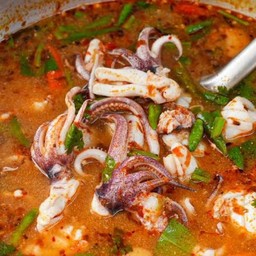 ต้มยำปลาหมึก