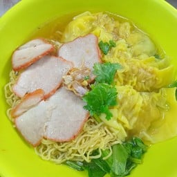 บะหมีเกี๊ยวหมูแดง