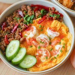 ข้าวไข่ข้นกุ้งโคขุนสับผัดกะเพรา