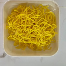 หมี่-เหลือง