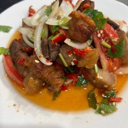 ยำหมูกรอบ