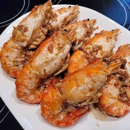 ร้านชีวิน ซีฟู้ด หน้าหมู่บ้านLio สุขสวัสดิ์ - ประชาอุทิศ90