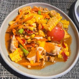 ตำข้าวโพดไข่เค็ม Spicy Corn  Salad With Salted Egg (dried Shrimp And Peanuts)