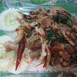 ข้าวกระเพราไก่ย่าง