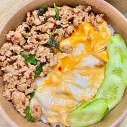ร้านบ้านกะเพรา By Antบ้านสำราญซอย3