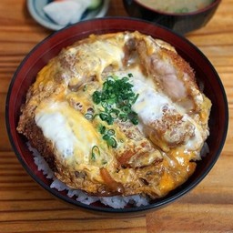 ข้าวคัตสึด้งหมู