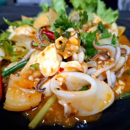 หมึกผัดไข่เค็ม