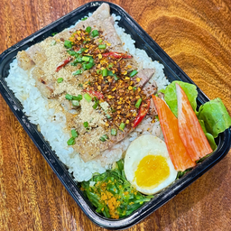 ข้าวหน้าเนื้อย่างซอสแจ่ว