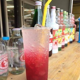 บ๊วยแดงโซดา