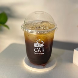 แมวในชุดนอน กาแฟ-ชา-นม-ข้าวหมูย่าง